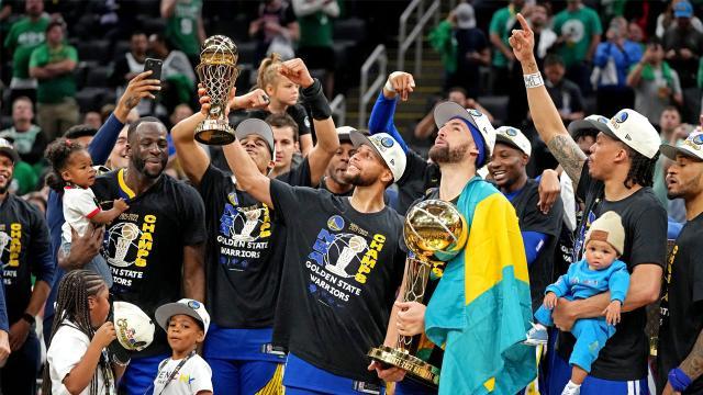 Warriors-Podium-USA-18549546.jpg